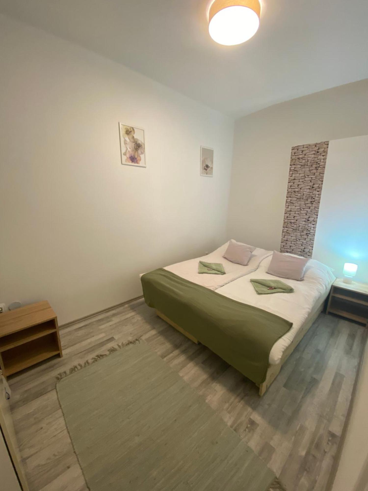 Katica Apartman Győr Exteriör bild