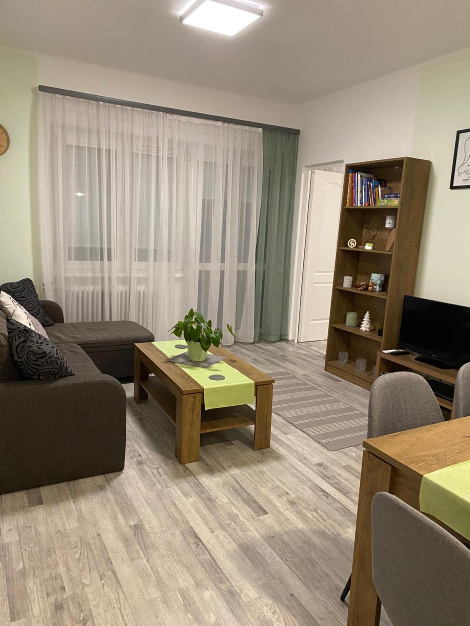 Katica Apartman Győr Exteriör bild